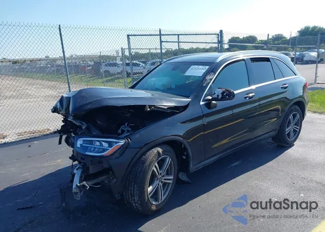 2020 Mercedes-Benz Glc 300 z USA, uszkodzony, nr VIN W1N0G8DB1LF791414